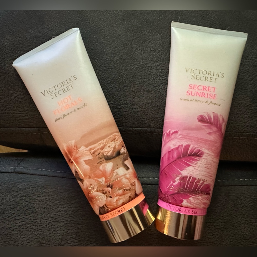 Victoria’s Secret set of 2